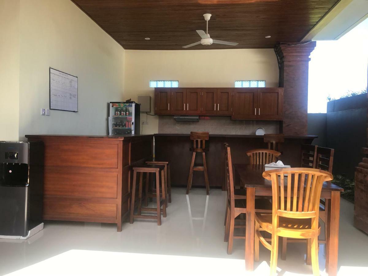 Raka & Rai Homestay Canggu Extérieur photo
